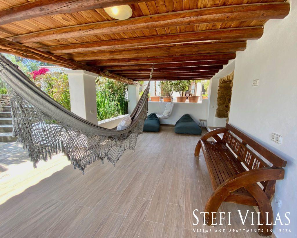 Country house for rent San Miguel Ibiza with pool, 5 min. from Benirras beach, with jacuzzi and fully equipped. 6 people