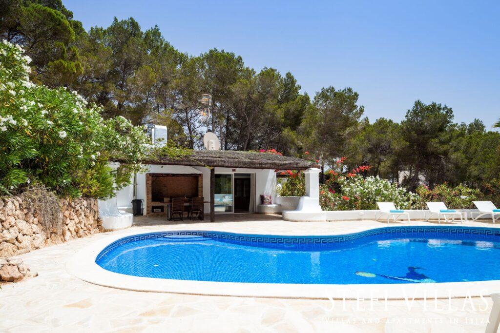 Villa with Pool in Cala Llonga