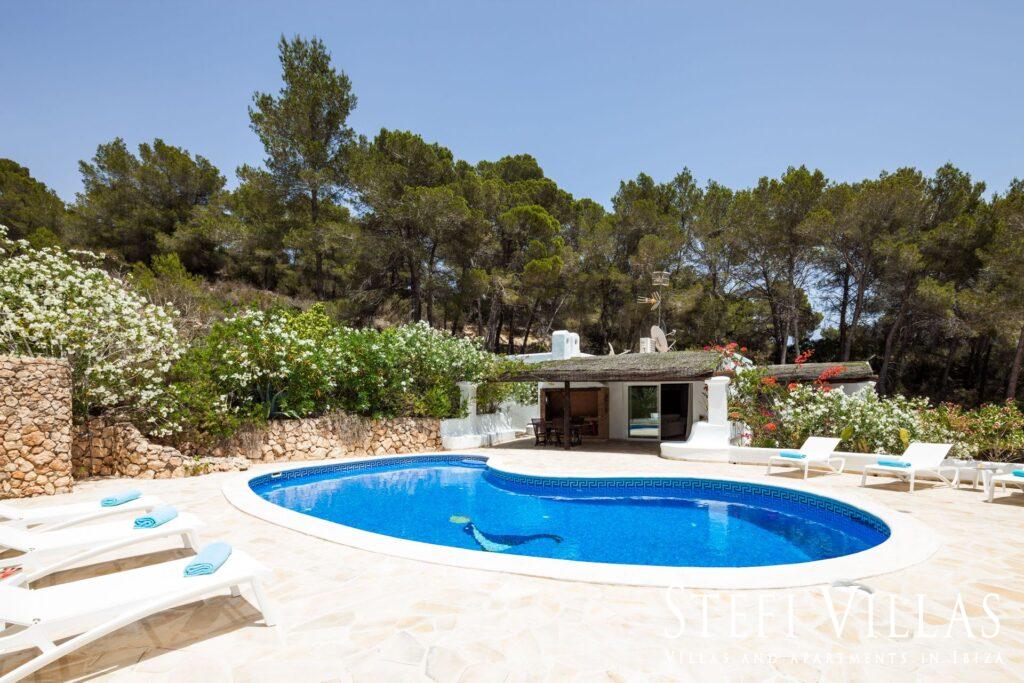 Villa with Pool in Cala Llonga