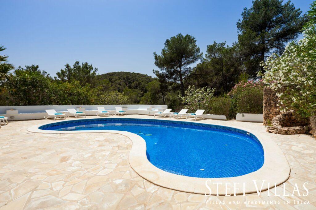 Villa with Pool in Cala Llonga