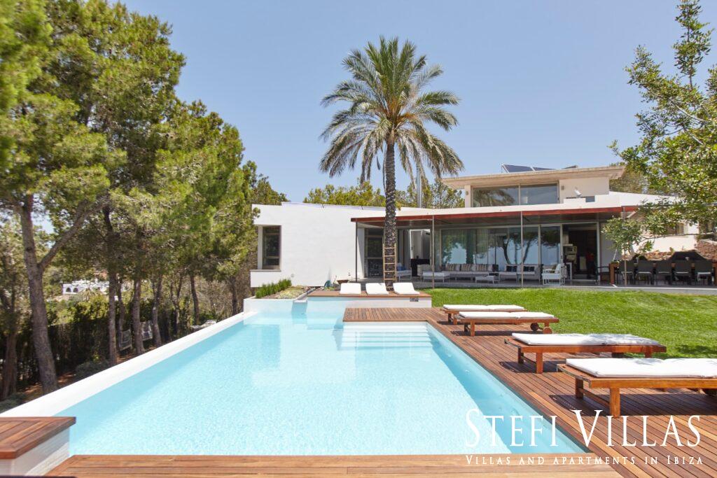 Luxury villa with sea and sunsets views