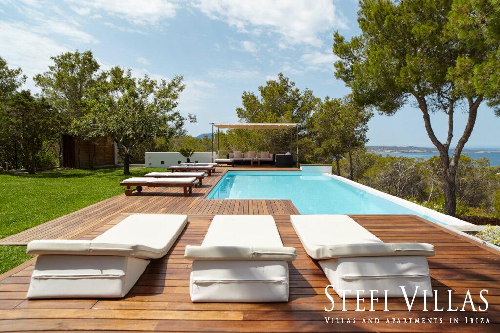 Luxury villa with sea and sunsets views