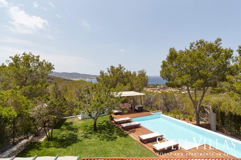 Luxury villa with sea and sunsets views