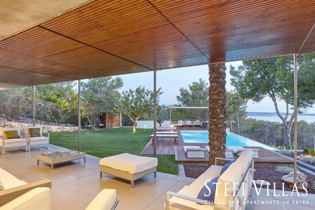 Luxury villa with sea and sunsets views
