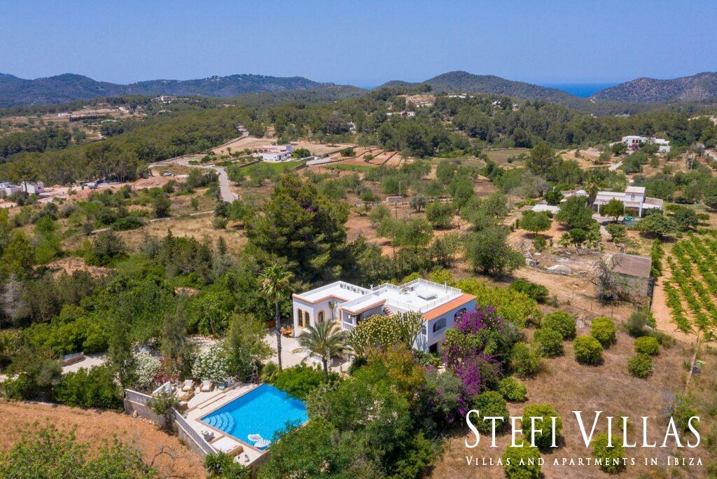 Villa located north of Ibiza 4 km from Benirras beach