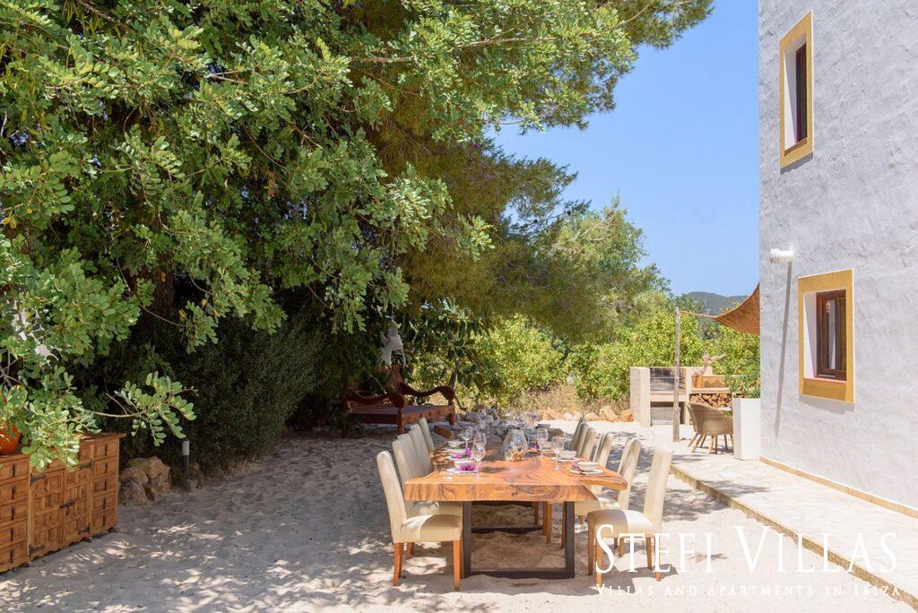 Villa located north of Ibiza 4 km from Benirras beach