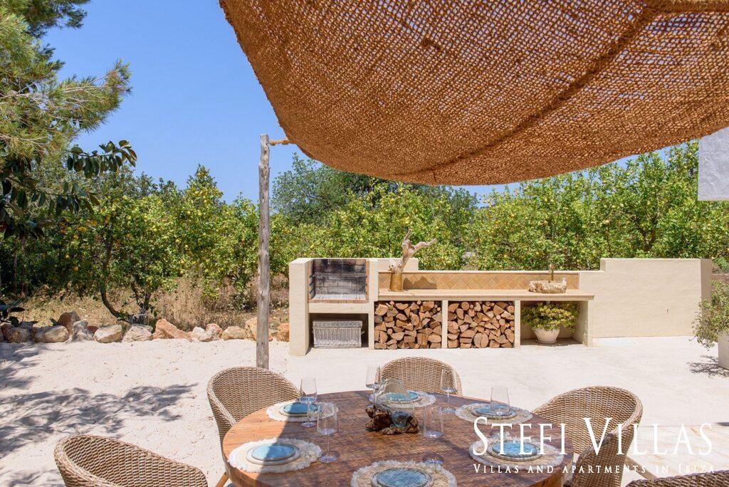 Villa located north of Ibiza 4 km from Benirras beach