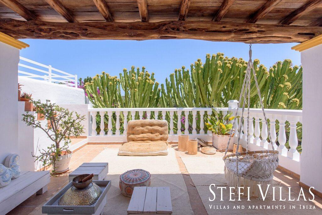 Villa located north of Ibiza 4 km from Benirras beach