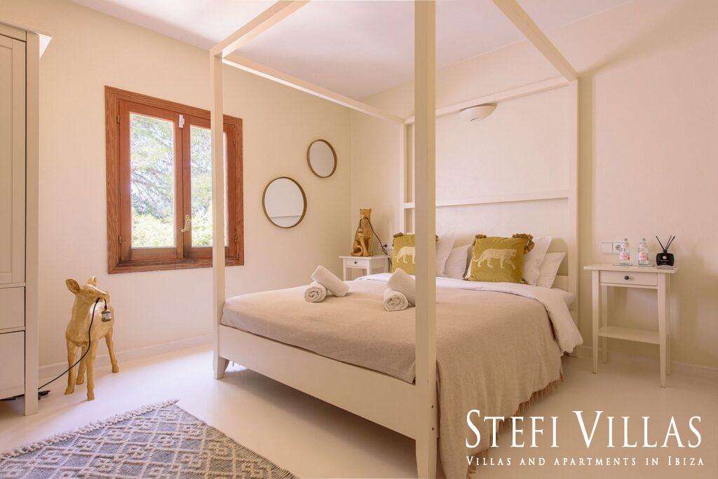 Villa located north of Ibiza 4 km from Benirras beach