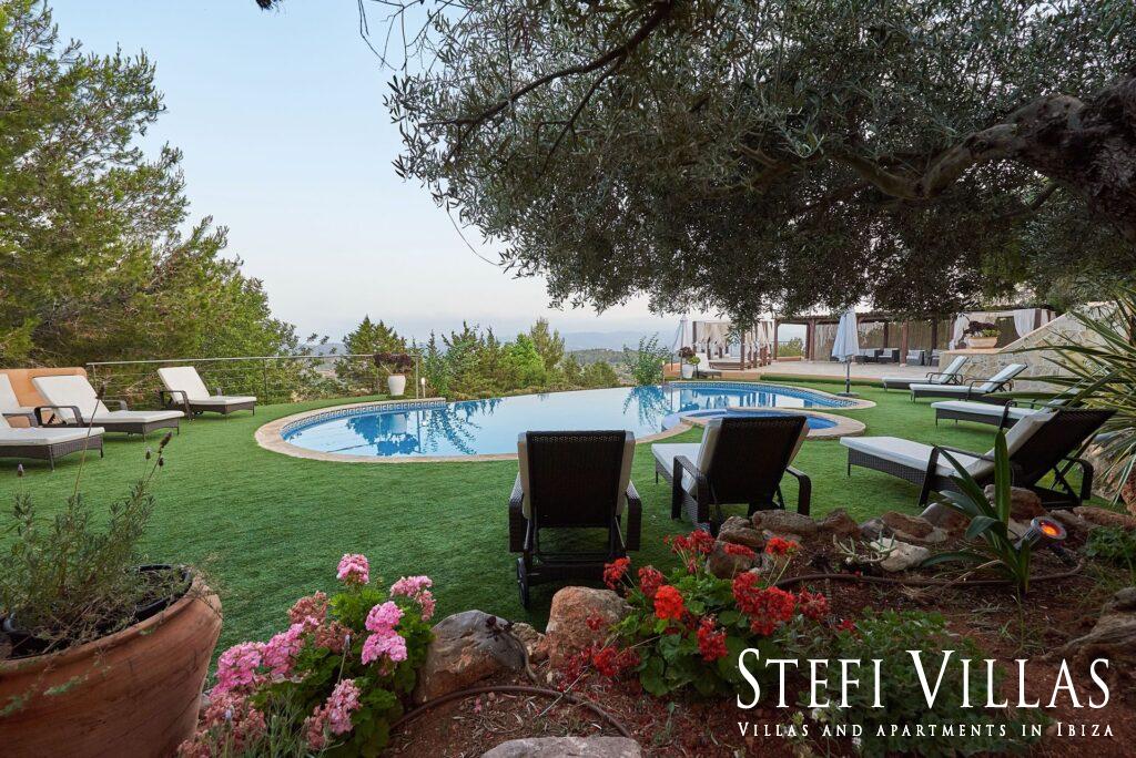 Large house for families and events in Ibiza