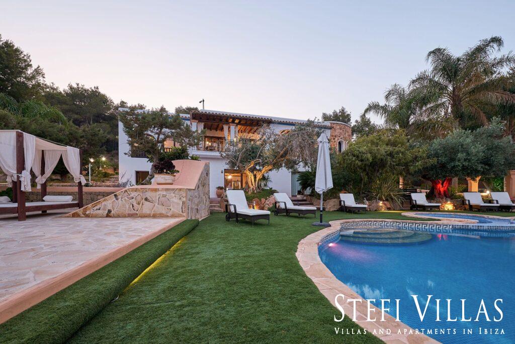 Large house for families and events in Ibiza